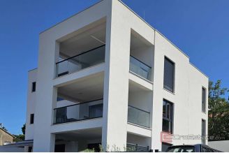 008 5479 30 Murter Three bedroom apartment with a sea view sale