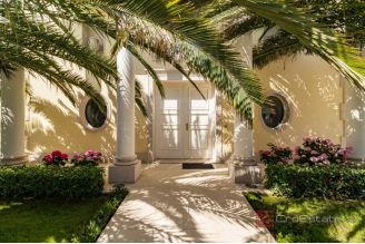 020 2022 480 umag exclusive luxury villa first row to the sea for sale