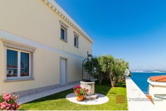 020 2022 480 umag exclusive luxury villa first row to the sea for sale