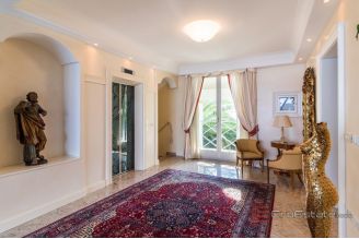 020 2022 480 umag exclusive luxury villa first row to the sea for sale