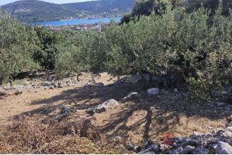 008 2057 18 Marina Agricultural land with a sea view for sale