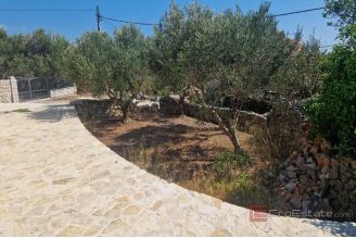 017 2021 112 island drvenik stone house for sale