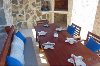 017 2021 112 island drvenik stone house for sale