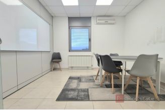 009 2047 120 Split Mejasi Office space in commercial building for rent