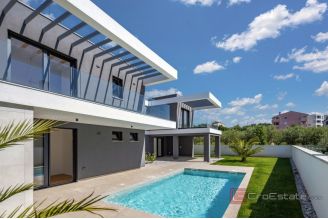 018 2053 39 near pula modern villa with pool for sale