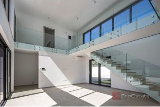 018 2053 39 near pula modern villa with pool for sale