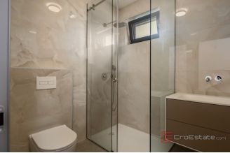 018 2053 39 near pula modern villa with pool for sale