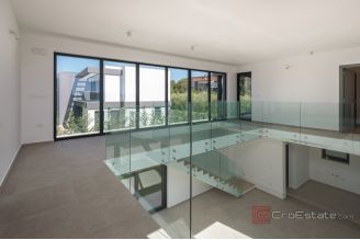 018 2053 39 near pula modern villa with pool for sale