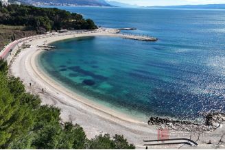 004 2052 103 split building plot by the sea for sale