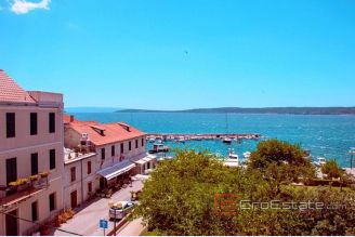 001 2057 19 Kaštel Stari Boutique Hotel in popular tourist location for sale