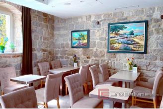008 2057 19 Kaštel Stari Boutique Hotel in popular tourist location for sale