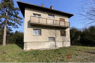 001 1030 15 Zagreb House for renovation in a prestigious location for sale