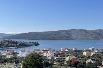 001 2035 340 Trogir Building land near the sea for sale