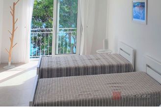 020 2013 252 Korcula villa 1st row sea front