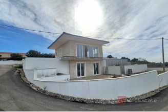009 2047 121 rogoznica house with pool and sea view for sale