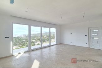 009 2047 121 rogoznica house with pool and sea view for sale