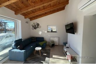 016 2053 40 Pazin Exclusive villa with private pool and garden for sale