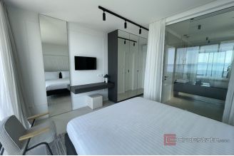 020 2035 341 Ciovo Luxury villa with panoramic sea view for rent