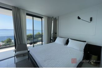 020 2035 341 Ciovo Luxury villa with panoramic sea view for rent