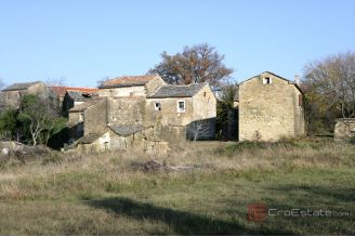 008 2022 489 pazin unique property with conceptual design for sale