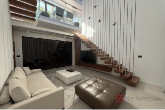 020 2035 342 Ciovo Exclusive villa with pool and sea view for sale