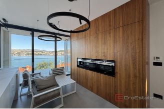 020 2035 342 Ciovo Exclusive villa with pool and sea view for sale