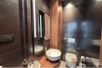 020 2035 342 Ciovo Exclusive villa with pool and sea view for sale