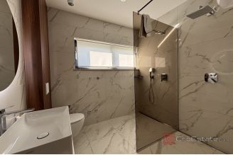 020 2035 342 Ciovo Exclusive villa with pool and sea view for sale