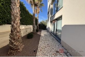 020 2035 342 Ciovo Exclusive villa with pool and sea view for sale