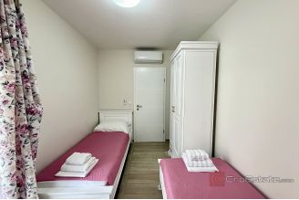 010 2049 88 Makarska Two bedroom apartment with parking space for sale