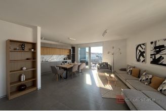 019 2035 343 Trogir Modern penthouse with roof terrace and panoramic sea views for sale