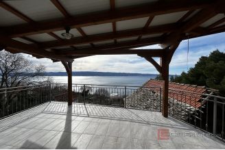 019 2052 108 Omis Stone house for sale