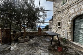 019 2052 108 Omis Stone house for sale