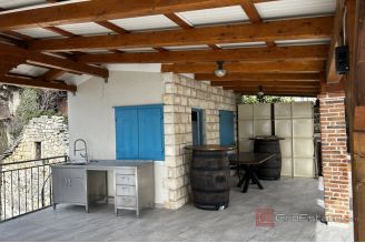 019 2052 108 Omis Stone house for sale