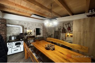 019 2052 108 Omis Stone house for sale