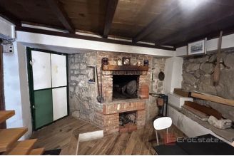 019 2052 108 Omis Stone house for sale