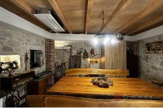 019 2052 108 Omis Stone house for sale