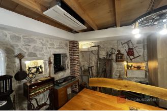 019 2052 108 Omis Stone house for sale