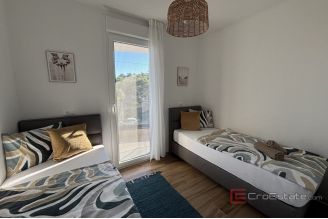 018 2035 344 Trogir Penthouse apartment with sea view and roof terrace for sale