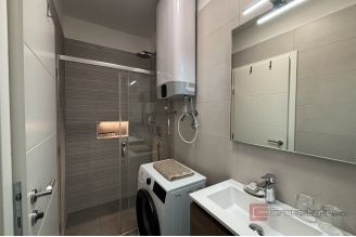 018 2035 344 Trogir Penthouse apartment with sea view and roof terrace for sale