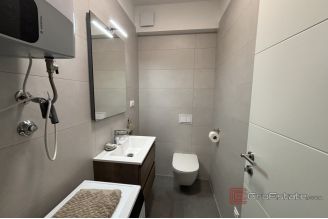 018 2035 344 Trogir Penthouse apartment with sea view and roof terrace for sale