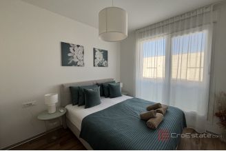 018 2035 344 Trogir Penthouse apartment with sea view and roof terrace for sale