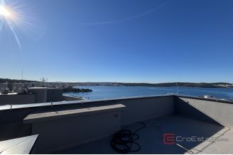 018 2035 344 Trogir Penthouse apartment with sea view and roof terrace for sale