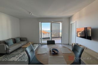 017 2035 345 Trogir Two bedroom penthouse with sea view for sale