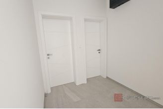 008 1023 62 Krk modern apartment with pool and garden for sale