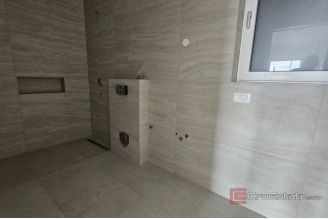 008 1023 62 Krk modern apartment with pool and garden for sale