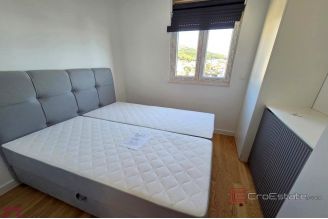 010 2048 57 podstrana luxury apartment near the sea for rent