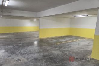 010 2048 57 podstrana luxury apartment near the sea for rent