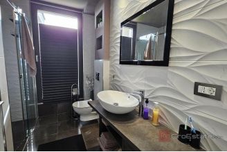 015 1023 64 Krk Luxury villa with pool and sea view for sale