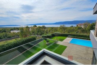 015 1023 64 Krk Luxury villa with pool and sea view for sale